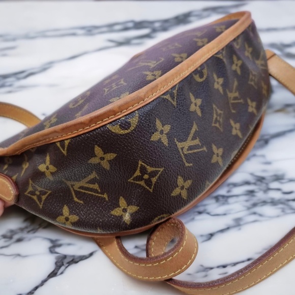 (SOLD❗️) Authentic Louis Vuitton Menilmontant PM - Picture 6 of 9